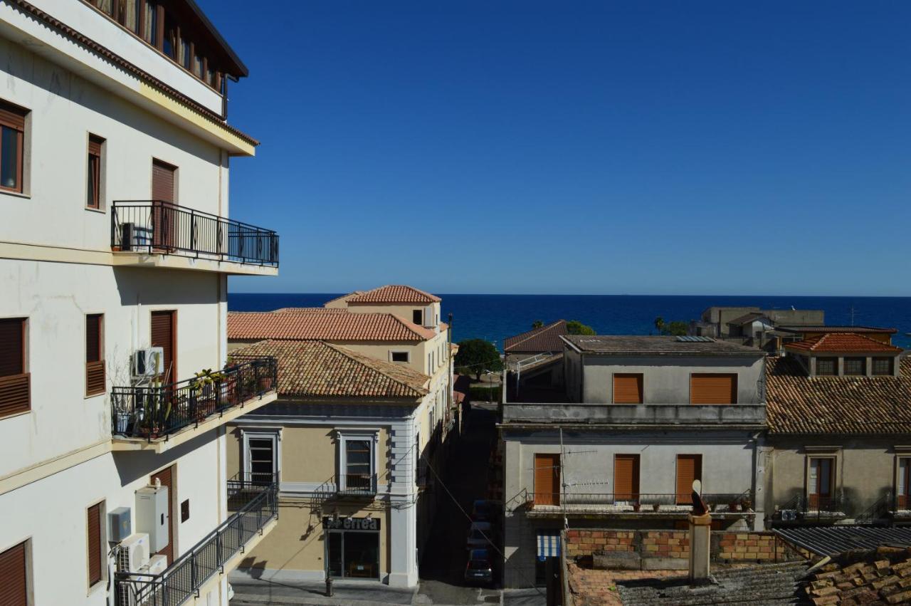 Emerella Guest House Siderno Beach Extérieur photo