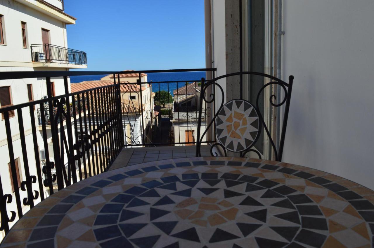 Emerella Guest House Siderno Beach Extérieur photo